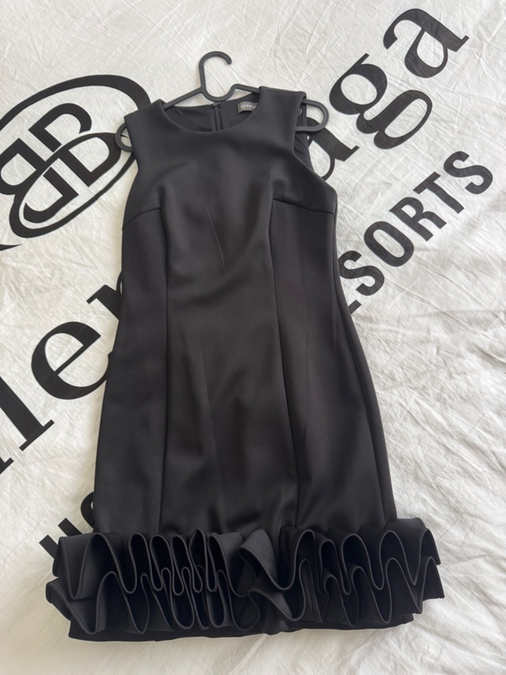 Donna Ricco Black Ruffle-Hem Sheath Dress